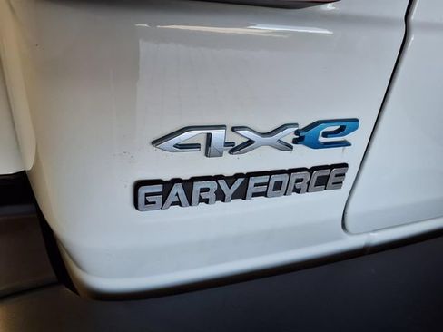 Used 2022 Jeep Wrangler Unlimited Sahara w/ Cold Weather Group AWD/4WD image 24
