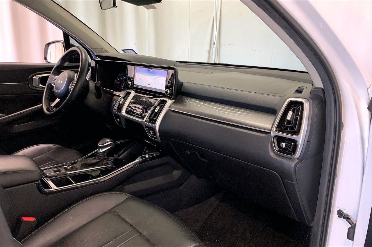 Used 2022 Kia Sorento SX AWD/4WD image 28