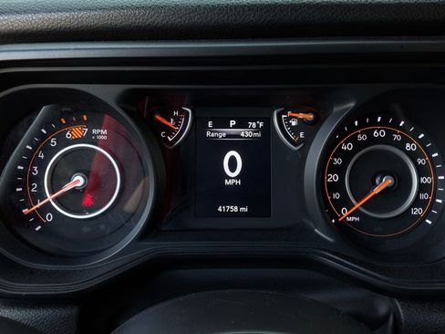 Used 2025 Jeep Wrangler Unlimited Sport AWD/4WD image 33