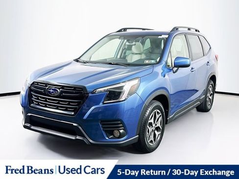 Used 2023 Subaru Forester Premium AWD/4WD image 3