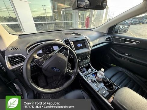 Used 2020 Ford Edge SEL FWD image 11