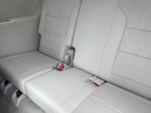 New 2026 Buick Enclave Avenir w/ Super Cruise Package AWD/4WD image 17