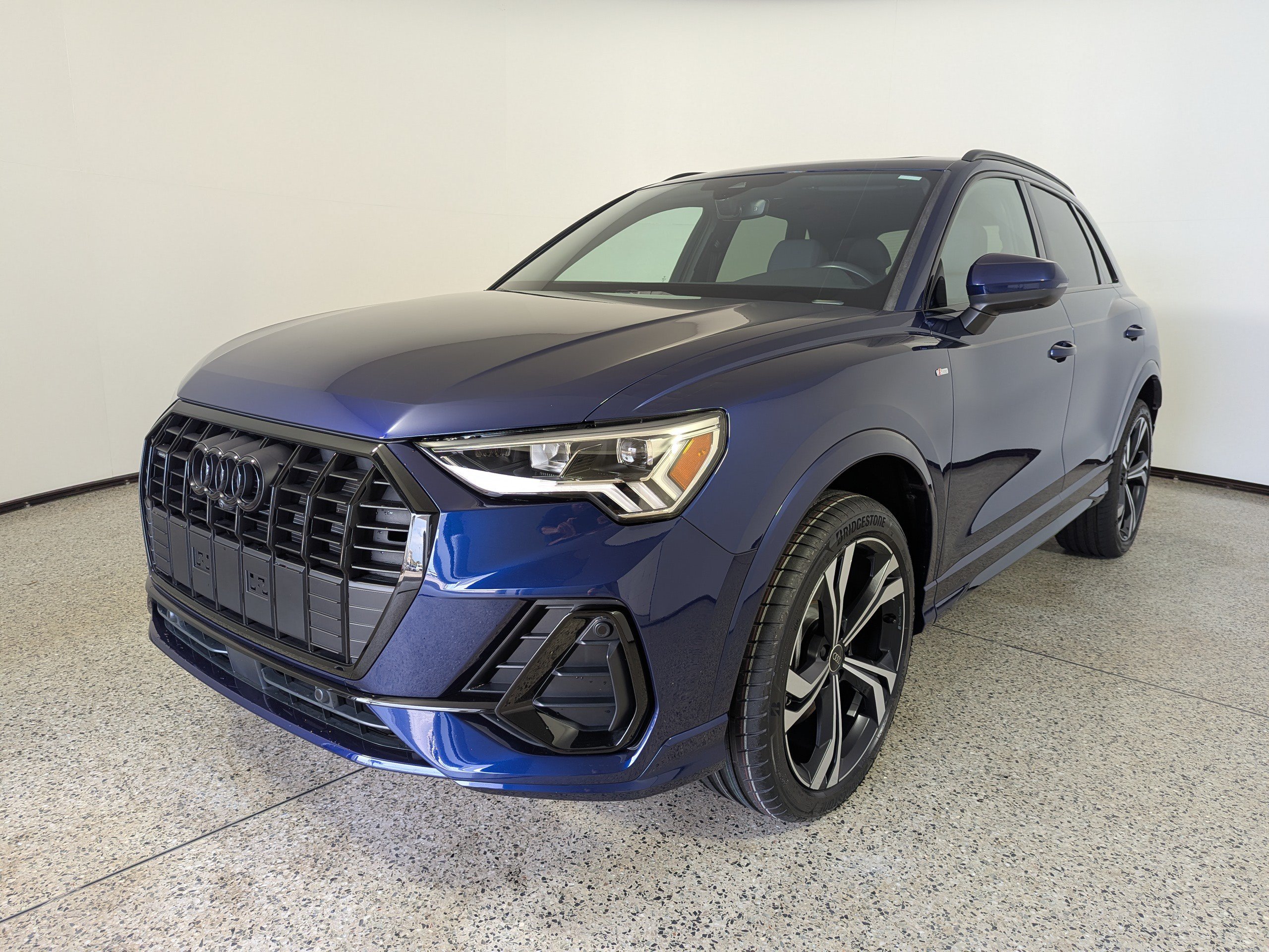 Certified 2023 Audi Q3 2.0T Premium Plus w/ Premium Plus Package AWD/4WD image 3
