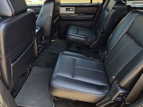 Used 2017 Ford Expedition Limited w/ Equipment Group 301A RWD image 19