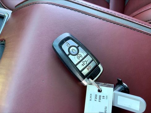 Used 2019 Ford F350 Platinum w/ Platinum Ultimate Package AWD/4WD image 15