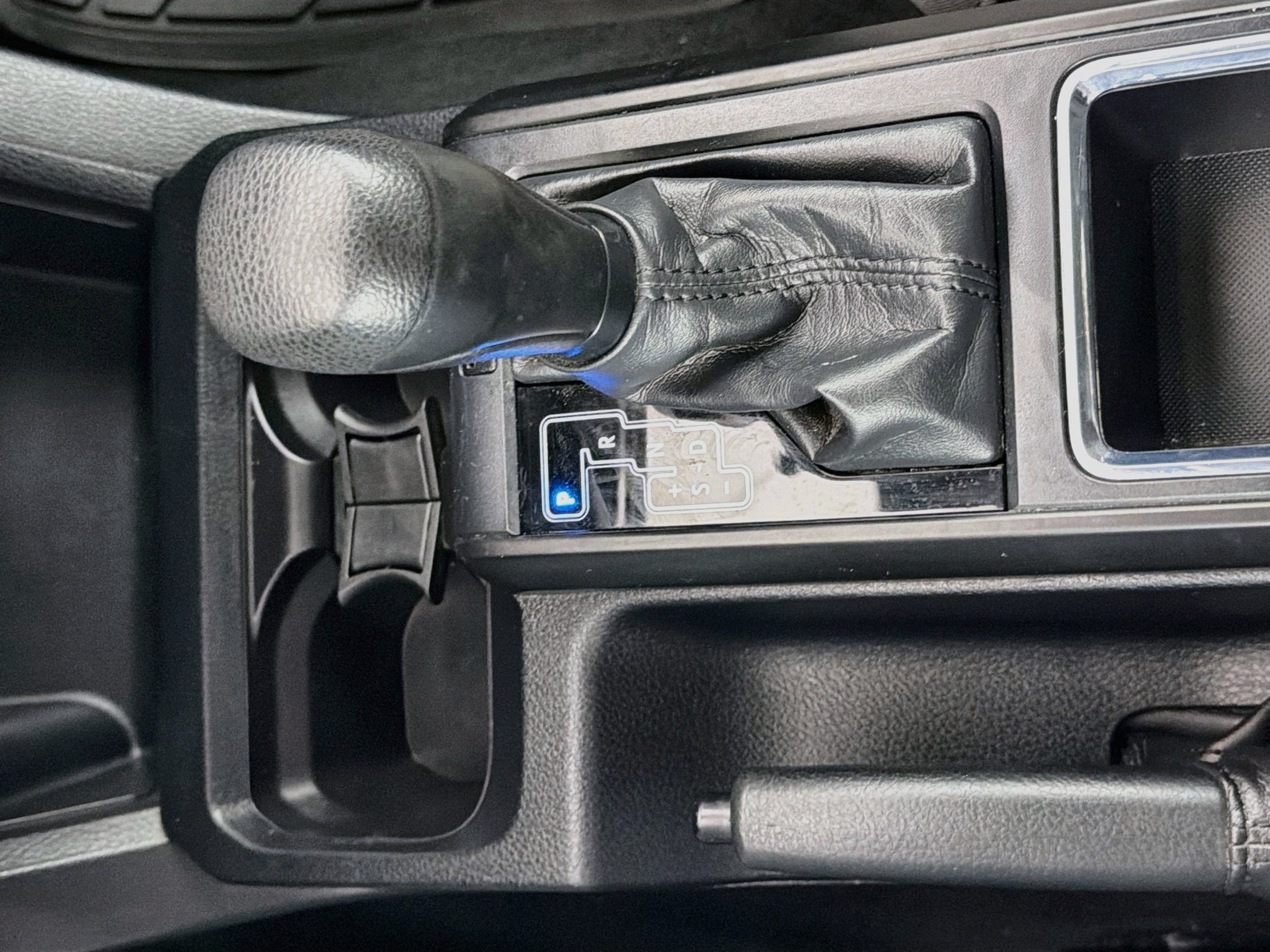 Used 2019 Toyota Tacoma SR w/ SR Convenience Package AWD/4WD image 23