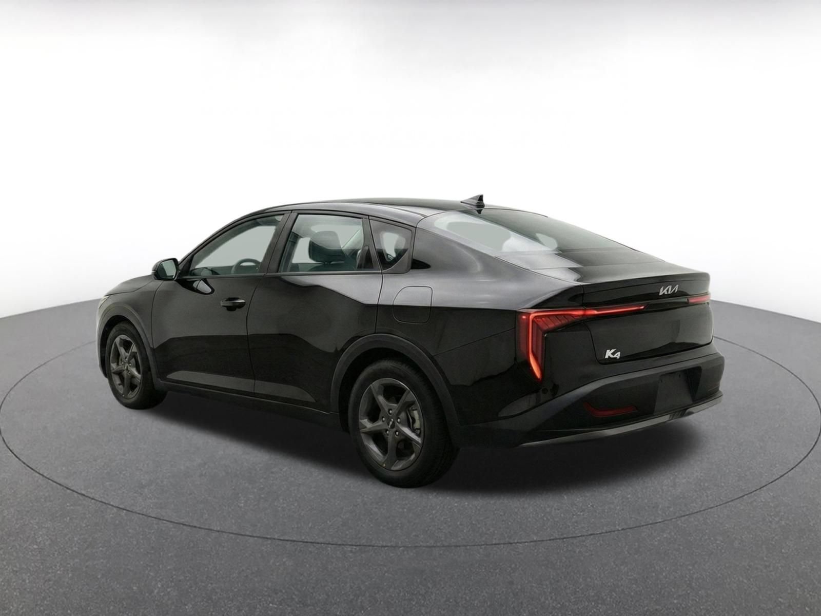 Used 2025 Kia K4 FWD image 6