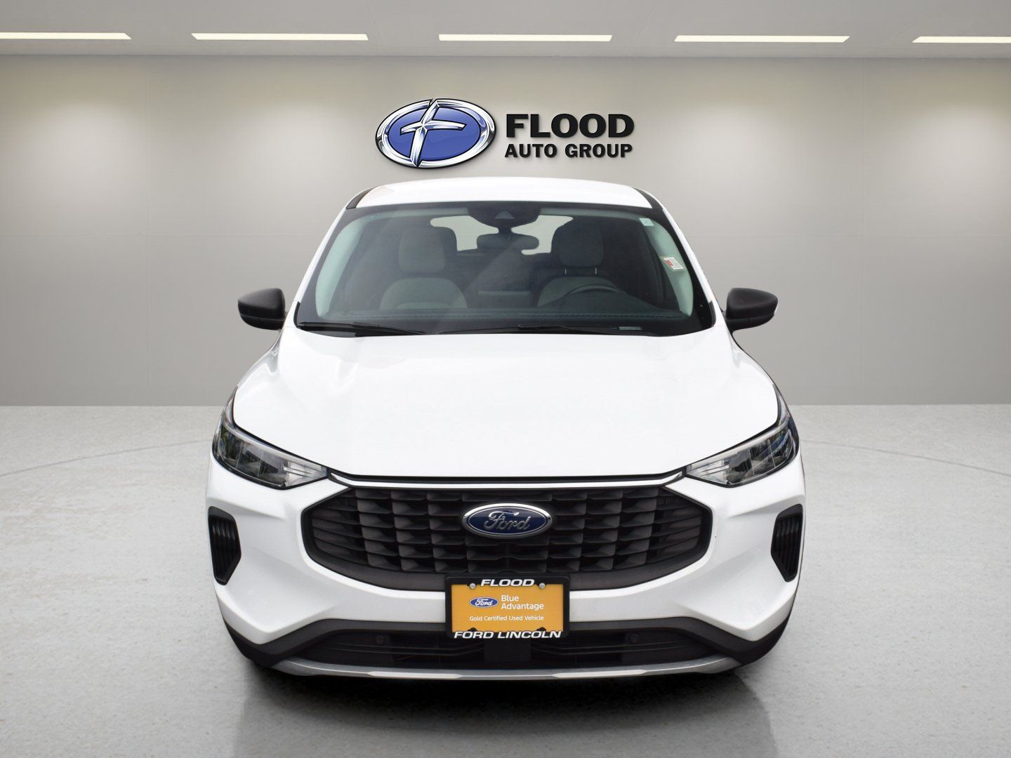 Used 2023 Ford Escape Active AWD/4WD image 2