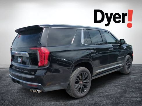 Used 2022 GMC Yukon Denali w/ Denali Premium Package AWD/4WD image 3