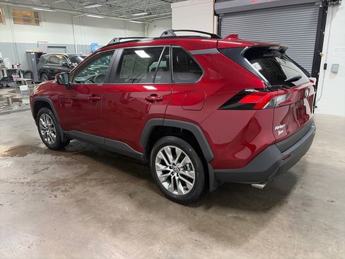 Used 2023 Toyota RAV4 XLE Premium AWD/4WD image 5