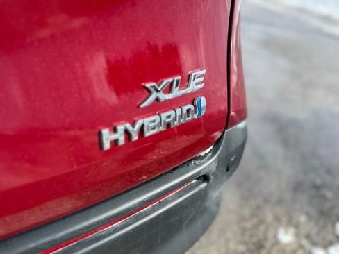 Used 2021 Toyota Sienna XLE image 45