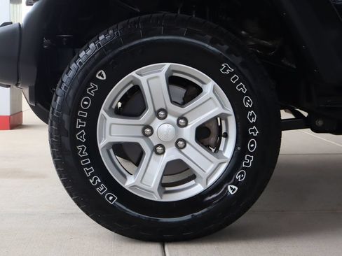 Used 2021 Jeep Wrangler Unlimited Sport AWD/4WD image 5