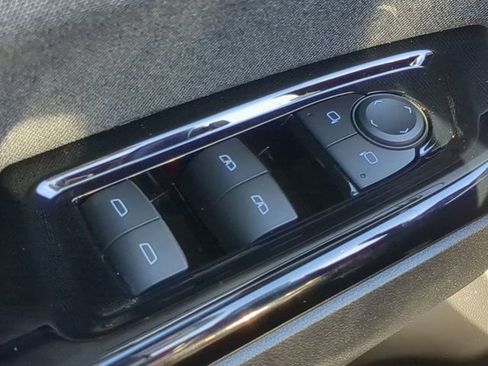 Used 2024 Honda Prologue EX image 23