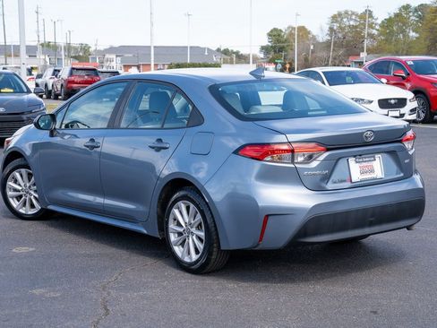 Certified 2024 Toyota Corolla LE w/ LE Convenience Package image 2