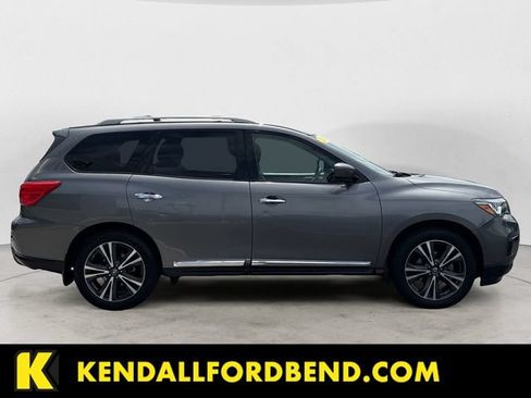 Used 2018 Nissan Pathfinder Platinum AWD/4WD image 6