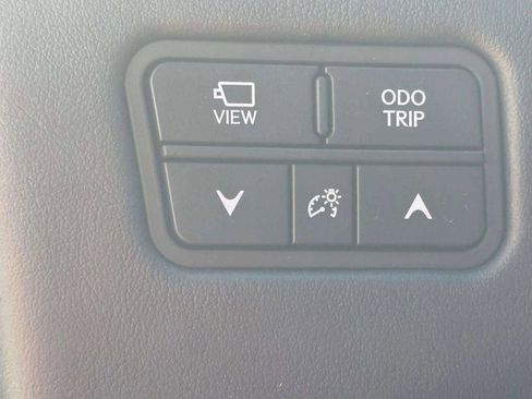 Used 2024 Lexus LX 600 F Sport image 28