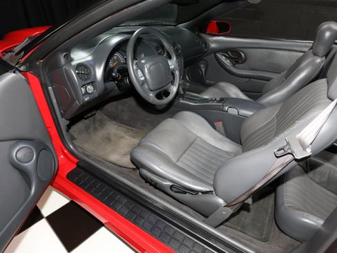 Used 1999 Pontiac Firebird Trans Am RWD image 3