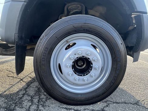 Used 2017 Ford F550 2WD Regular Cab Super Duty image 16