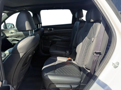Used 2024 Kia Sorento SX Prestige AWD/4WD image 16