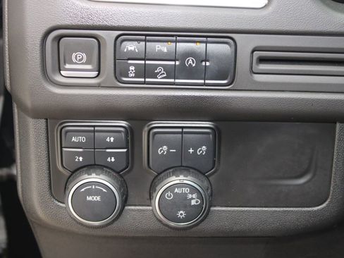 Used 2023 Chevrolet Tahoe Premier image 26