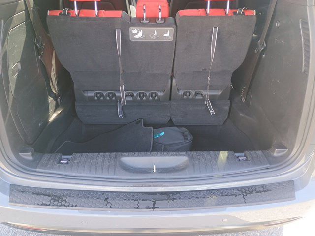 Used 2021 Chrysler Pacifica Limited w/ Uconnect Theater Family Group FWD image 18