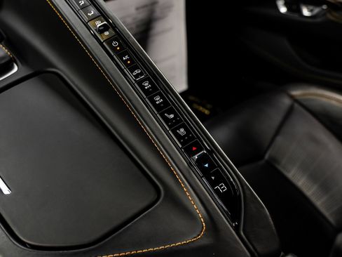 Used 2022 Chevrolet Corvette Stingray Premium Cpe w/ Z51 Performance Package image 32