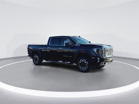New 2026 GMC Sierra 2500 Denali w/ Denali Reserve Package image 2