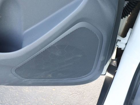 Used 2018 Chevrolet Bolt LT image 13