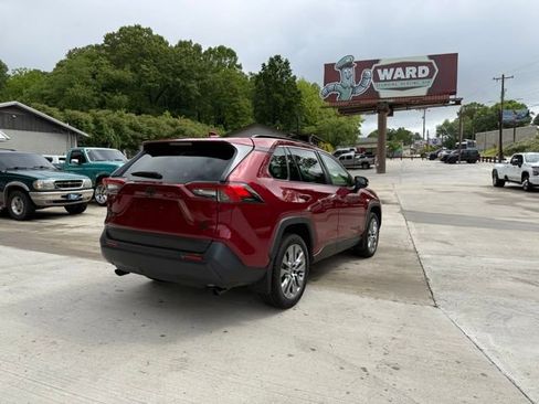 Used 2023 Toyota RAV4 XLE Premium AWD/4WD image 5