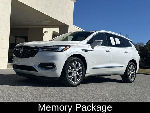 Used 2021 Buick Enclave Avenir w/ Avenir Technology Package image 2