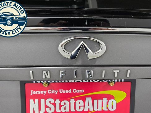 Used 2018 INFINITI QX30 AWD image 30