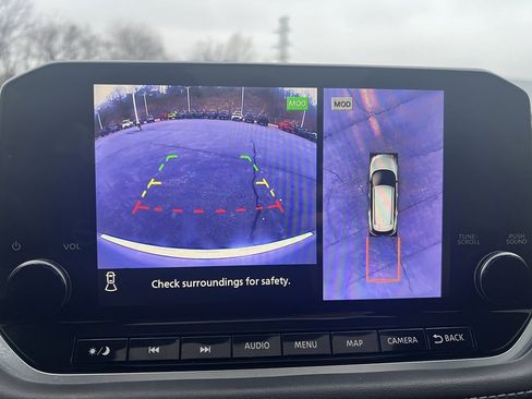 Used 2023 Nissan Rogue SL w/ SL Premium Package image 19