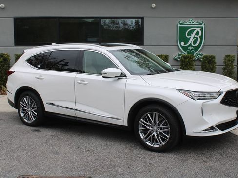 Used 2024 Acura MDX SH-AWD w/ Advance Package image 2