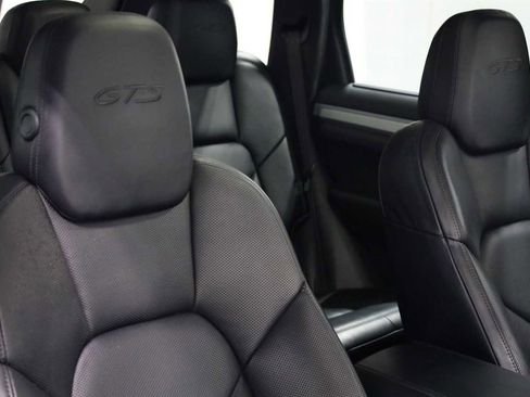 Used 2018 Porsche Cayenne GTS image 22