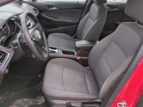 Certified 2019 Chevrolet Cruze LS w/ LS Convenience Package image 18