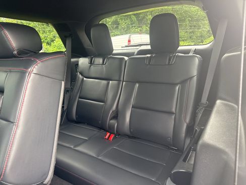 Used 2025 Ford Explorer ST-Line w/ ST-Line Street Pack AWD/4WD image 17