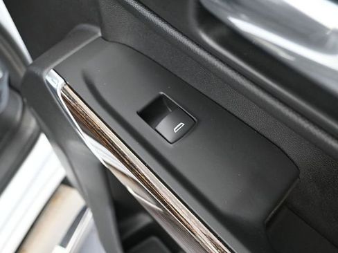 Used 2025 GMC Sierra 3500 SLE w/ SLE Convenience Package image 42