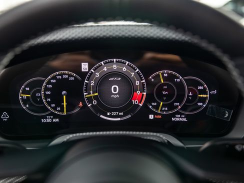 Certified 2025 Porsche 911 GT3 RWD image 28