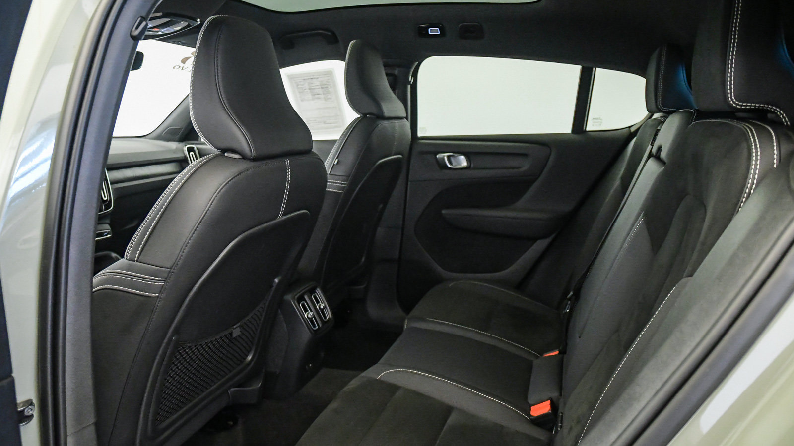 Certified 2023 Volvo C40 P8 Recharge Plus AWD/4WD image 19