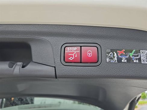 Certified 2025 Mercedes-Benz GLE 53 AMG 4MATIC image 7