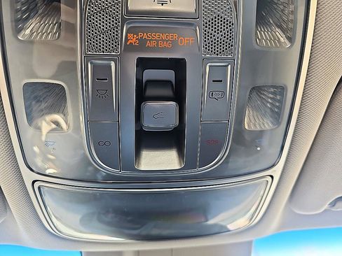 Used 2022 Genesis G80 2.5T w/ Prestige Package image 28