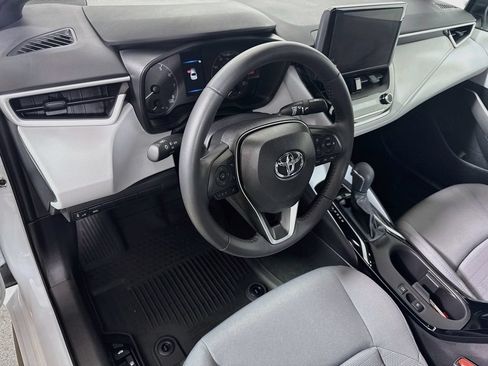 Used 2025 Toyota Corolla SE FWD image 10