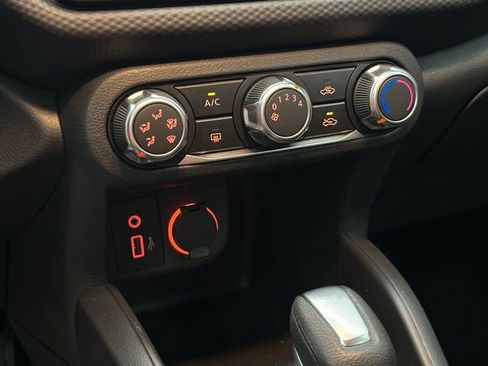 Used 2025 Nissan Kicks Play S FWD image 60