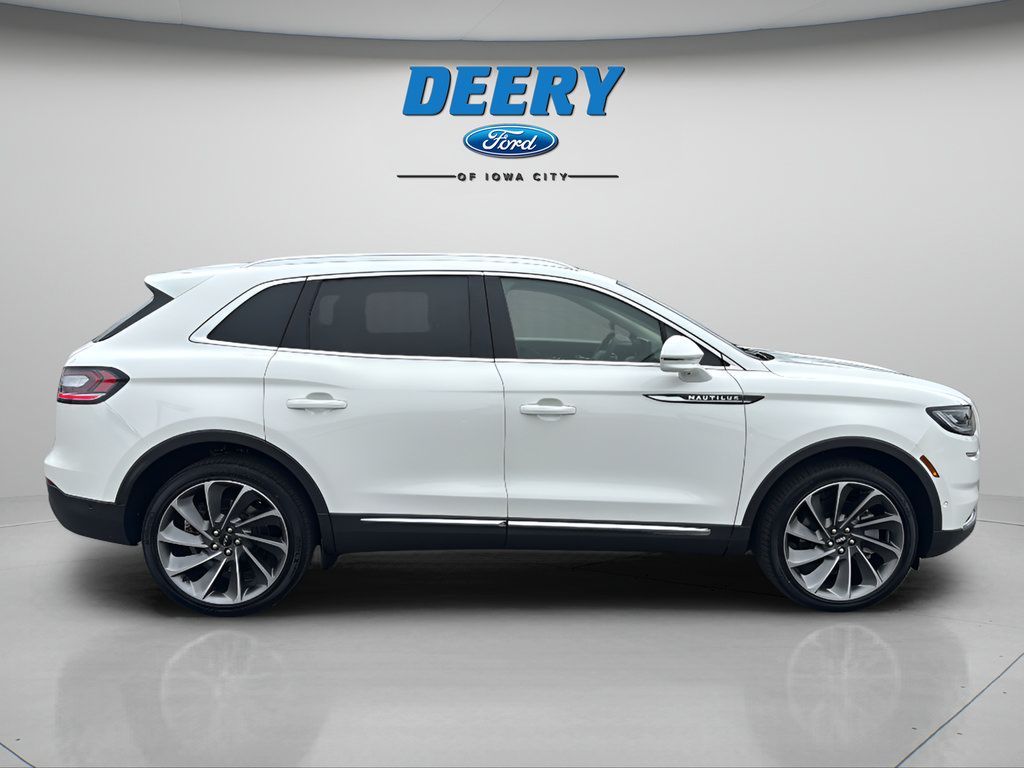 Used 2023 Lincoln Nautilus Reserve w/ Equipment Group 201A AWD/4WD image 14