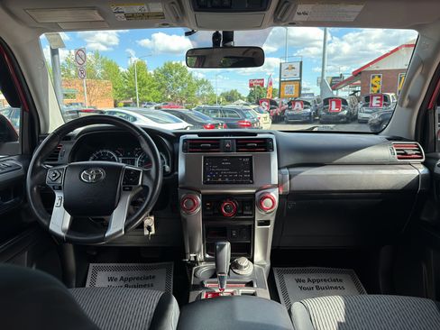 Used 2014 Toyota 4Runner SR5 AWD/4WD image 22