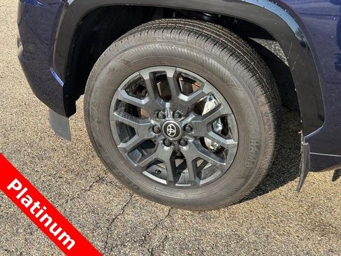 Used 2025 Toyota Sequoia Platinum AWD/4WD image 10