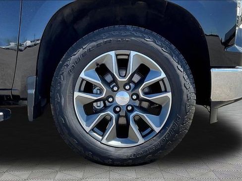 Used 2023 Chevrolet Silverado 1500 LT AWD/4WD image 21