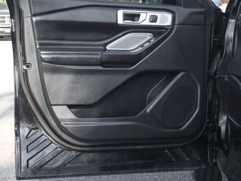 Used 2020 Ford Explorer ST w/ ST Street Pack image 16