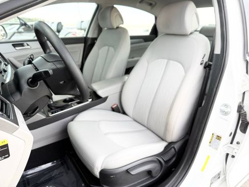 Used 2016 Hyundai Sonata SE image 14