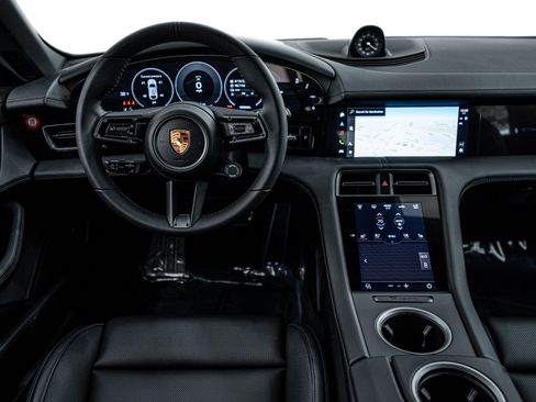 New 2025 Porsche Taycan 4 Cross Turismo image 13